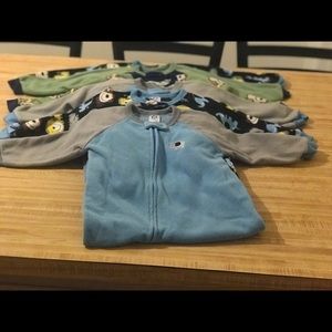 Toddlers Fleece footed pjs; smoke/pet free home